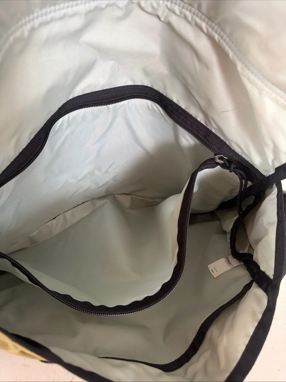 Vintage Patagonia Olive khaki  Messenger Bag with Black Trim